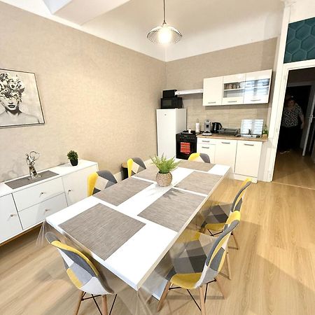 Le Retro Apartment Saint-Laurent-sur-Saone Exterior photo