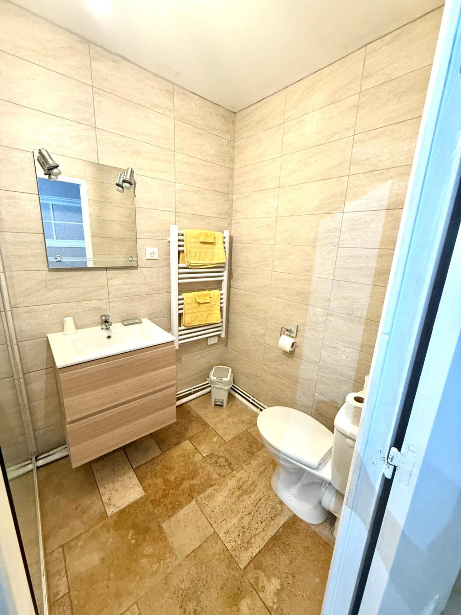 Le Retro Apartment Saint-Laurent-sur-Saone Exterior photo