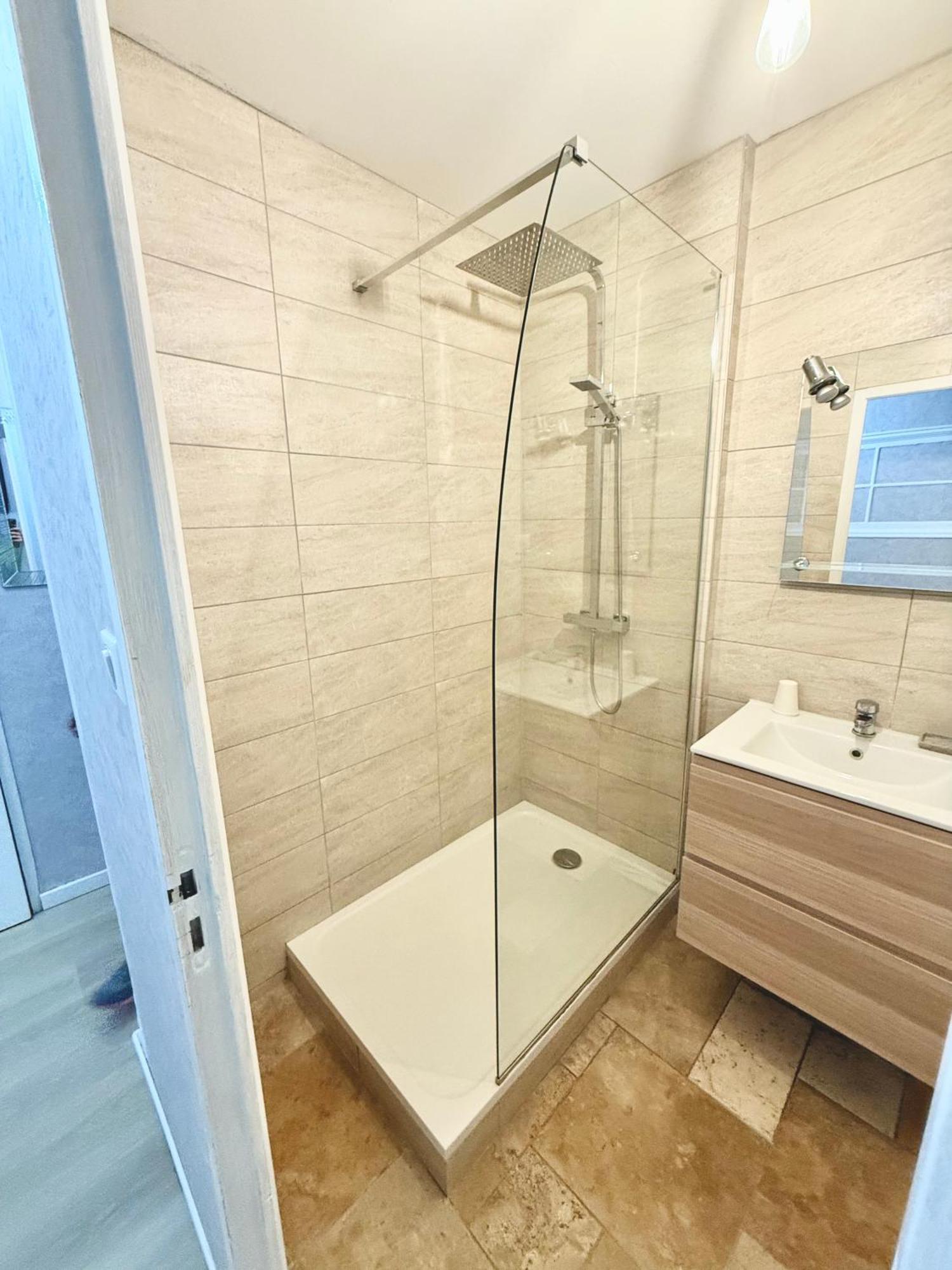Le Retro Apartment Saint-Laurent-sur-Saone Exterior photo